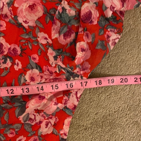***NWT*** B DARLIN RED AND PINK FLORAL BELL‎ SLEEVE OPEN BACK DRESS - Picture 8 of 14